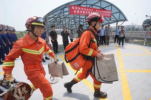 林良铭：我和刚哥之间的配合挺不错 非常意外这么北京球迷来客场